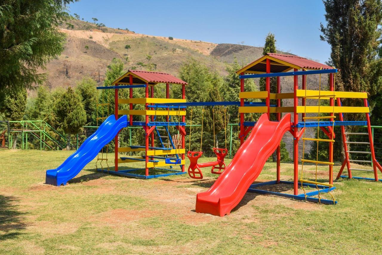 Hotel Golden Park All Inclusive Pocos De Caldas By Nacional Inn Exteriör bild Playground in Chile