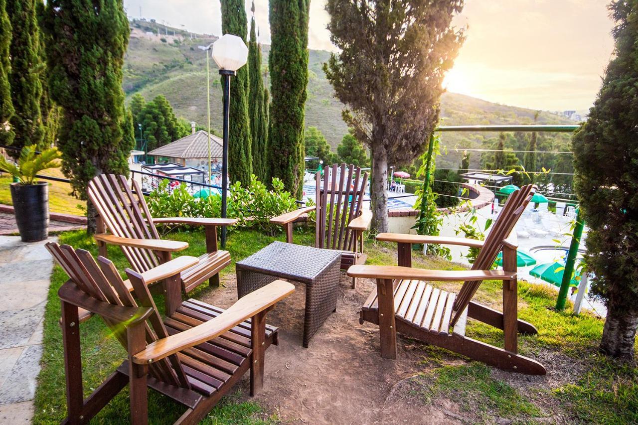 Hotel Golden Park All Inclusive Pocos De Caldas By Nacional Inn Exteriör bild Adirondack chairs at the Sun Valley Lodge