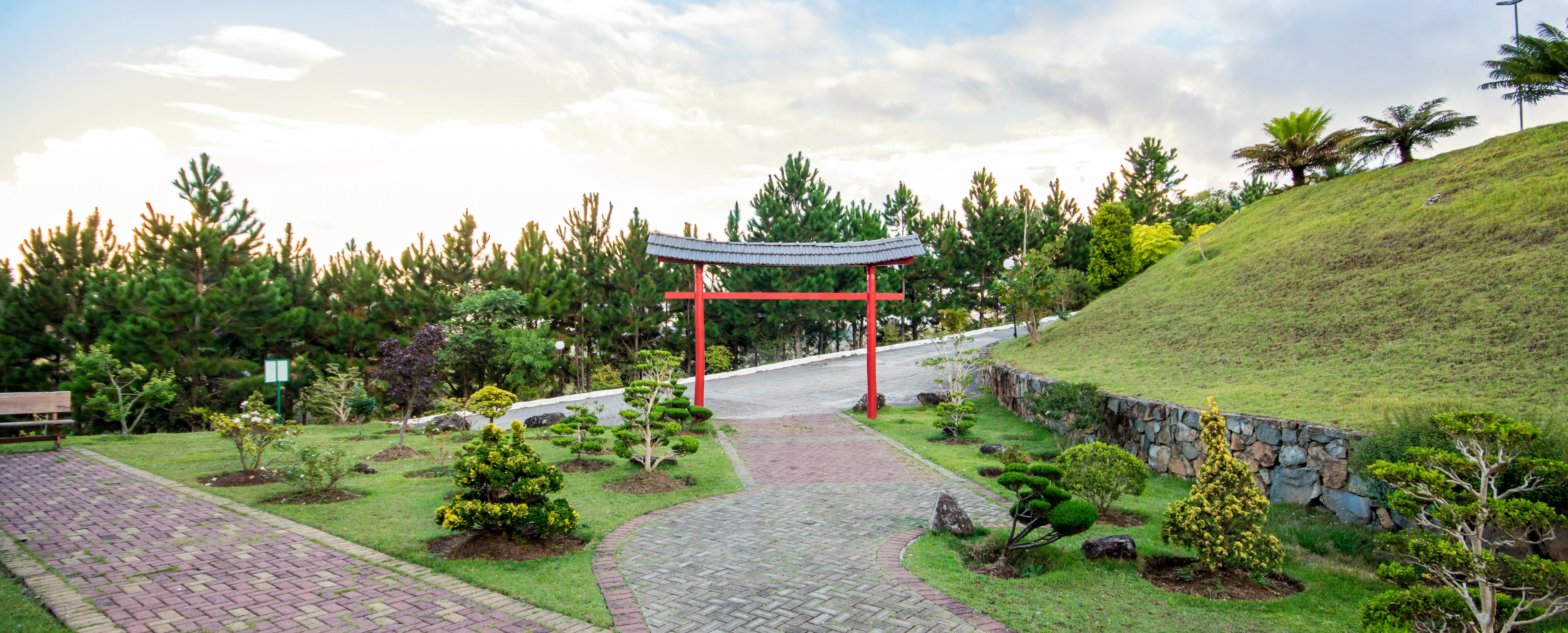 Hotel Golden Park All Inclusive Pocos De Caldas By Nacional Inn Exteriör bild The Japanese Garden