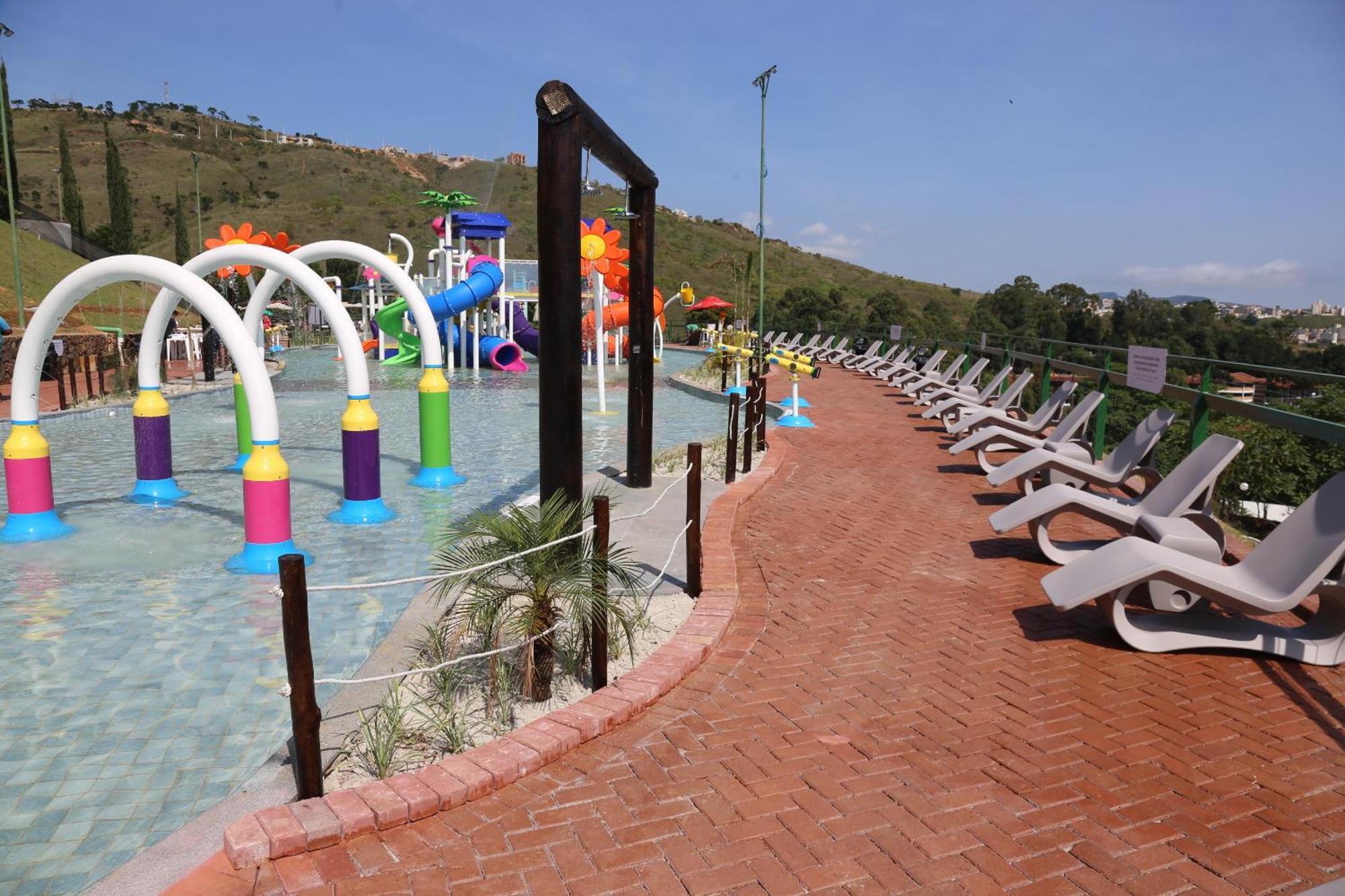 Hotel Golden Park All Inclusive Pocos De Caldas By Nacional Inn Exteriör bild Aqua Park