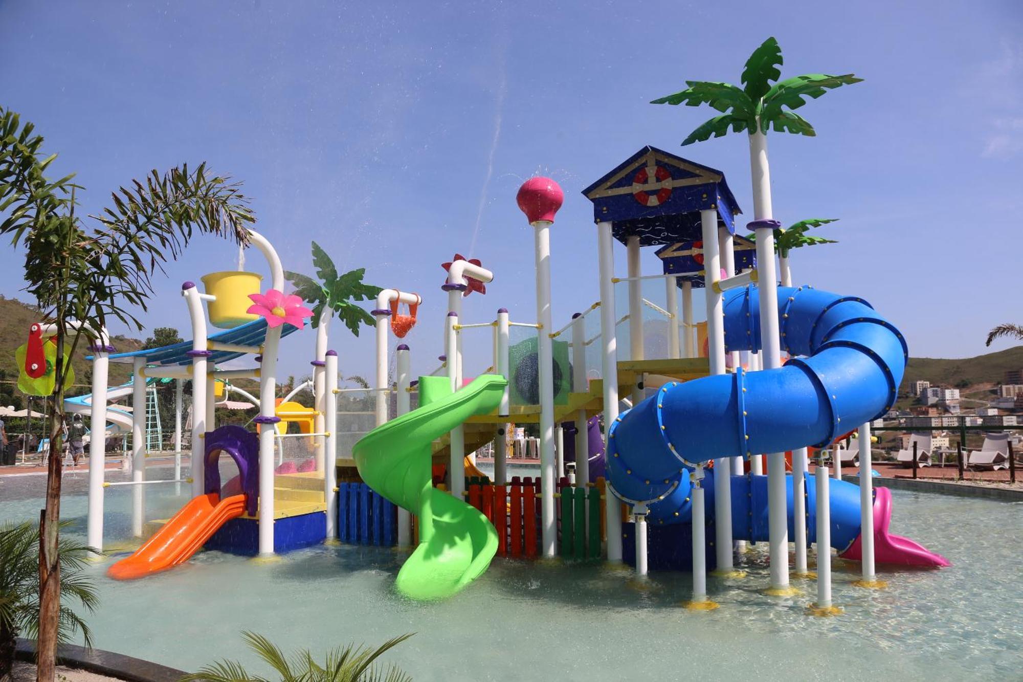 Hotel Golden Park All Inclusive Pocos De Caldas By Nacional Inn Exteriör bild Splash Jungle Water Park
