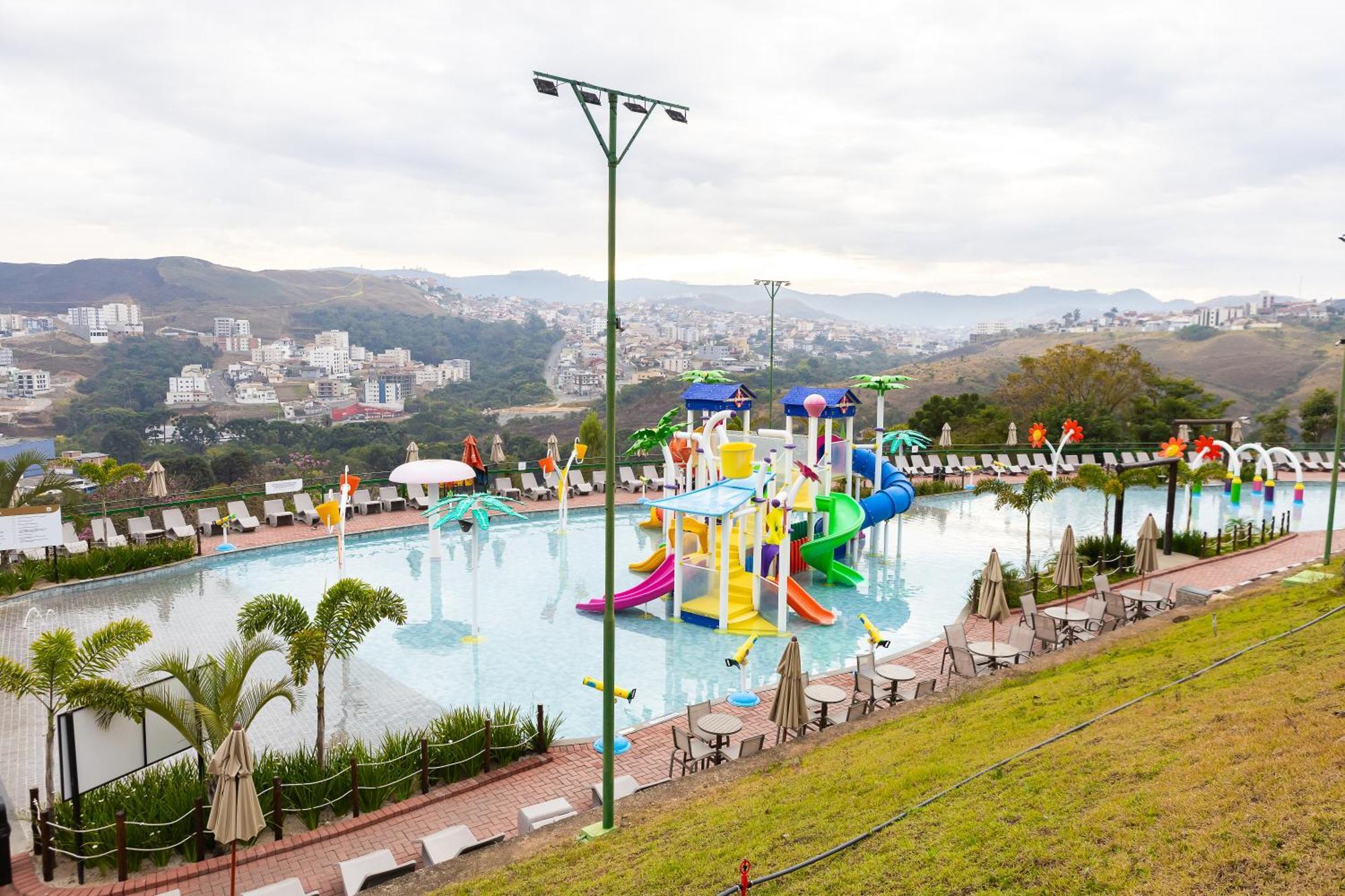 Hotel Golden Park All Inclusive Pocos De Caldas By Nacional Inn Exteriör bild Water park in the resort