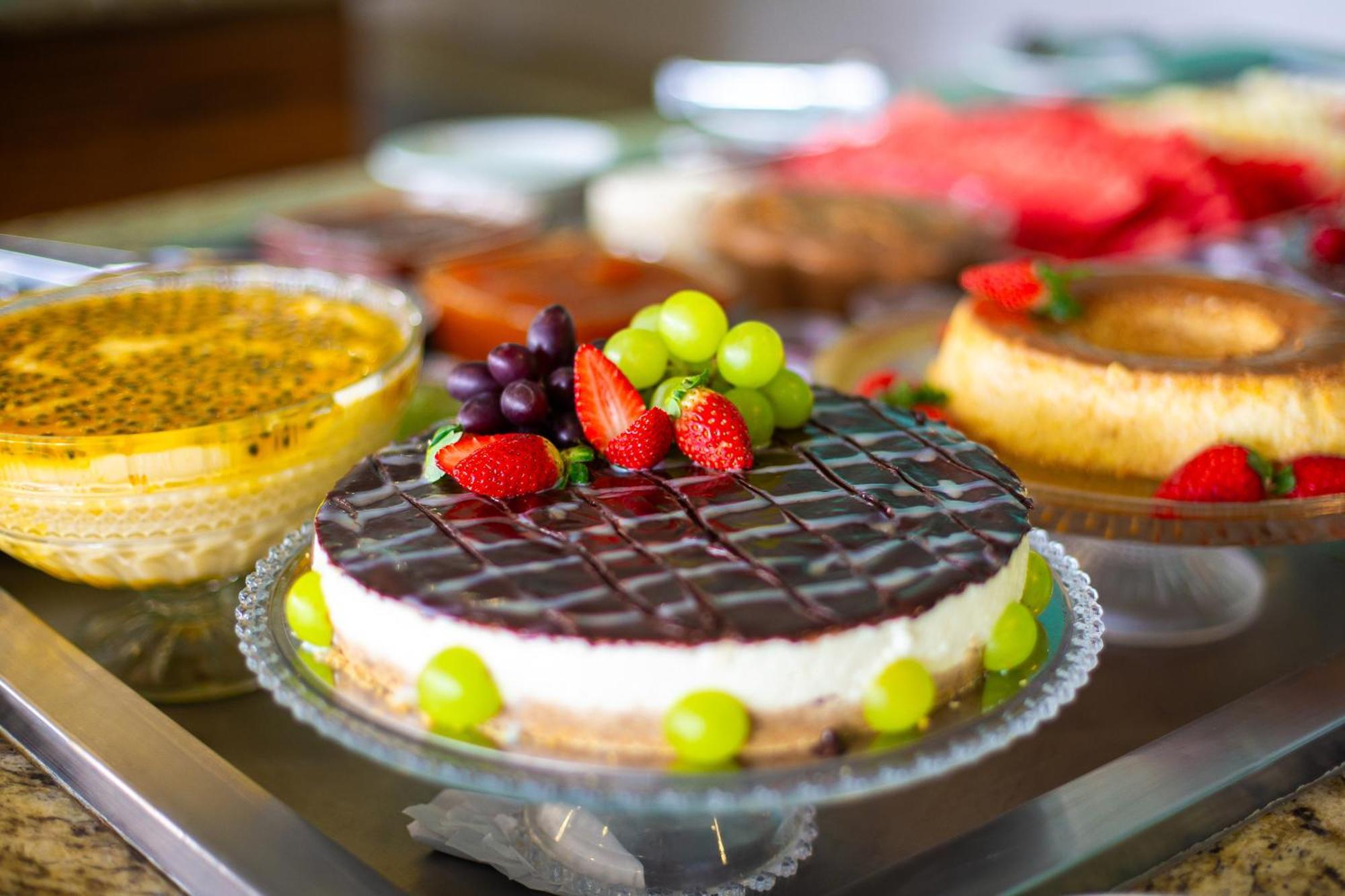 Hotel Golden Park All Inclusive Pocos De Caldas By Nacional Inn Exteriör bild A fruit tart