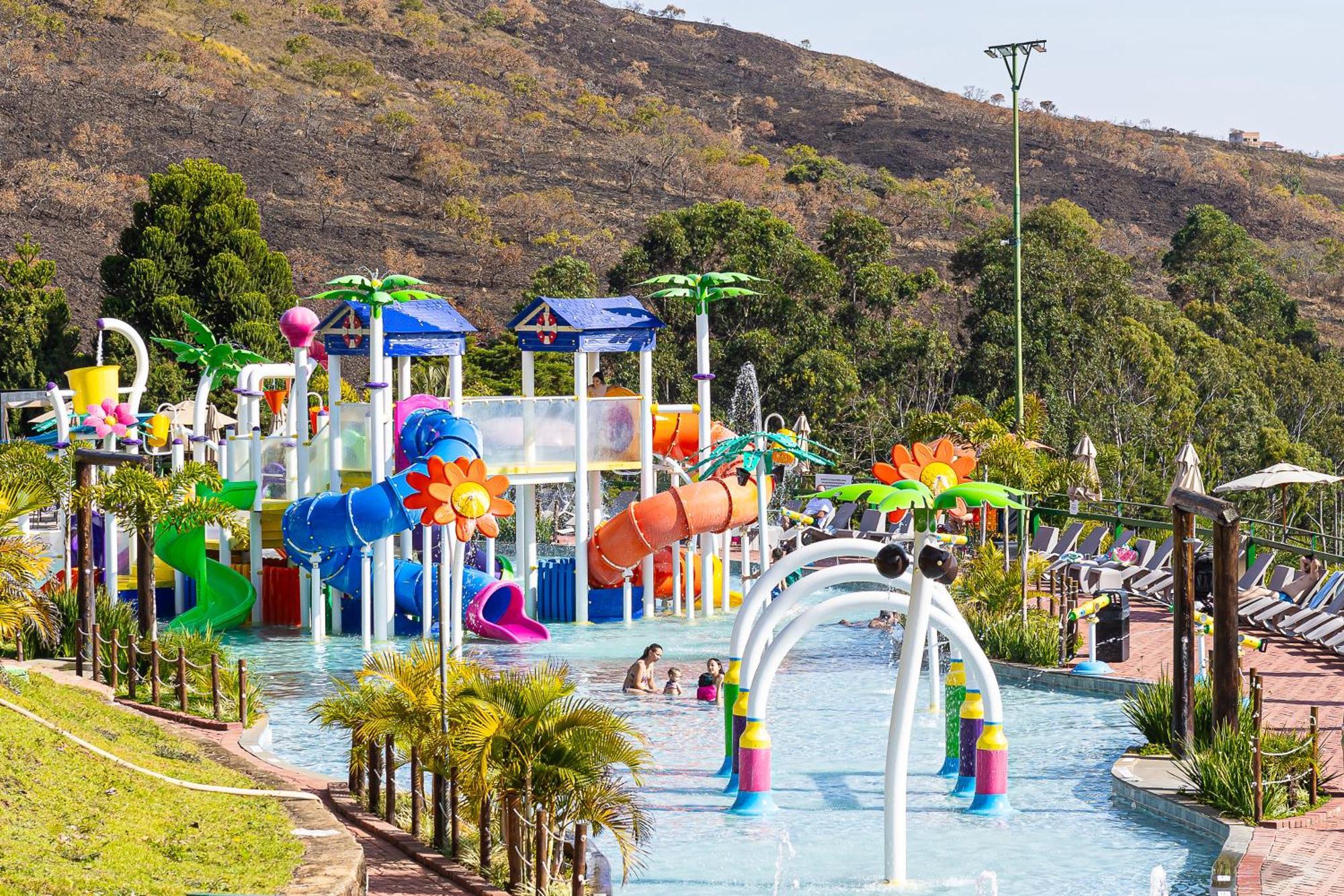 Hotel Golden Park All Inclusive Pocos De Caldas By Nacional Inn Exteriör bild Splash Island